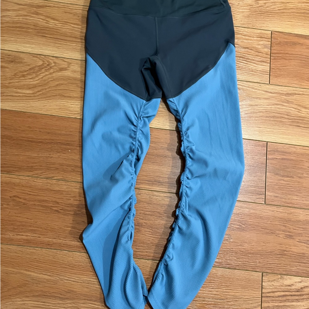 ZYIA Leggings Size M/L?